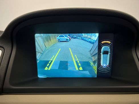 Used 2016 Volvo XC70 T5 Premier w/ Proximity Package image 18