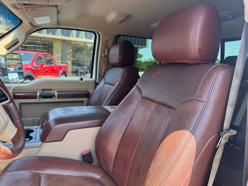 Used 2012 Ford F250 King Ranch w/ King Ranch w/Chrome Pkg image 17