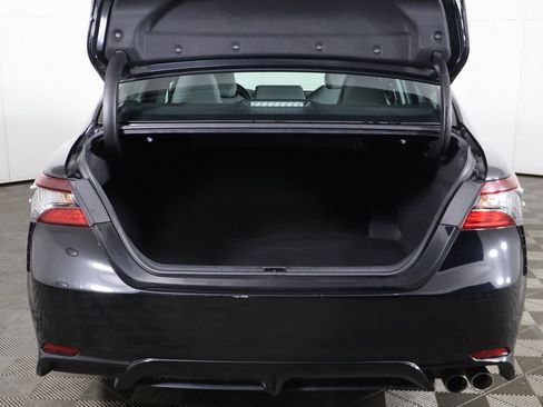 Used 2022 Toyota Camry SE image 12