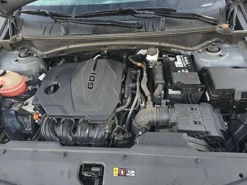 Used 2023 Kia Sportage EX image 8