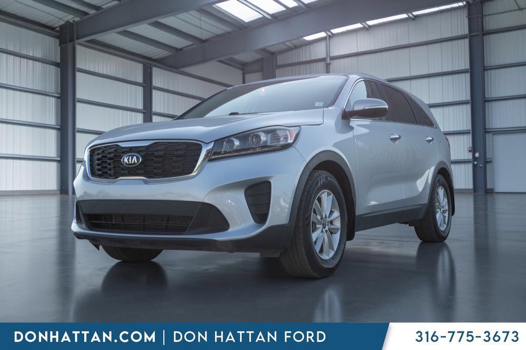 Used 2019 Kia Sorento FWD V6 image 1