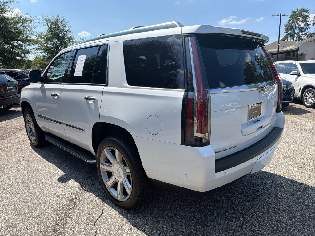 Used 2019 Cadillac Escalade Luxury RWD image 5