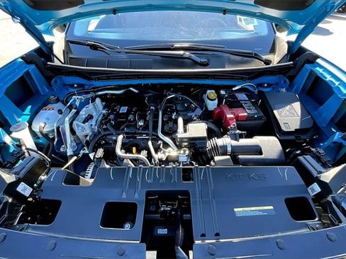 New 2026 Nissan Kicks SR image 12