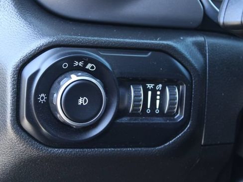 Used 2022 Jeep Wrangler Unlimited Sport AWD/4WD image 12
