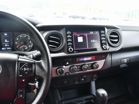 Used 2022 Toyota Tacoma SR image 14