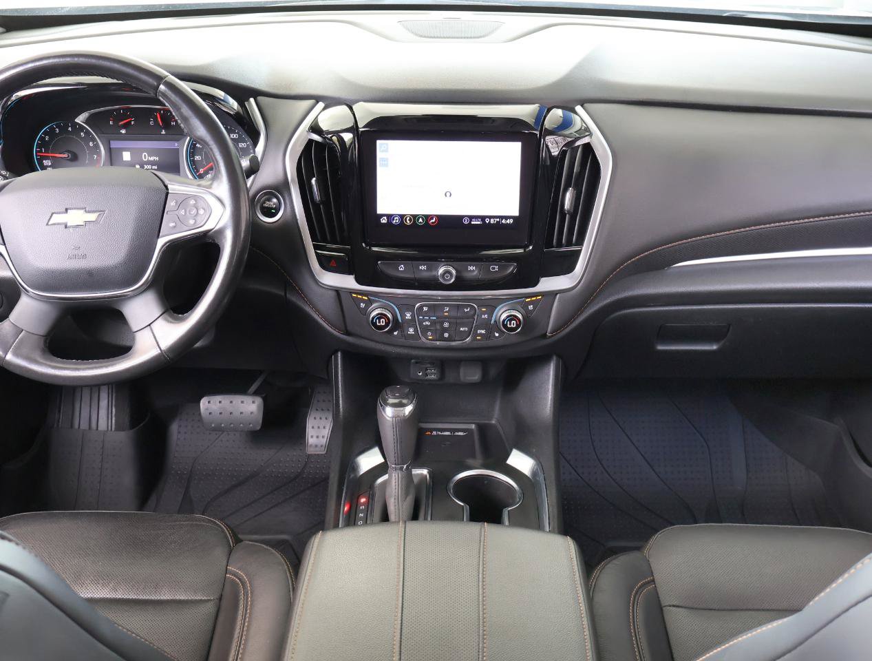 Used 2020 Chevrolet Traverse Premier w/ Redline Edition FWD image 17