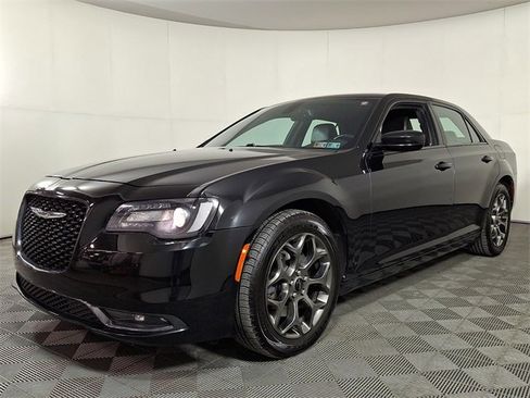 Used 2016 Chrysler 300 S image 6