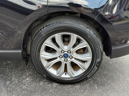 Used 2019 Ford Edge Titanium w/ Equipment Group 301A FWD image 9