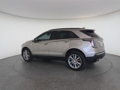 Used 2023 Cadillac XT5 Sportv image 10