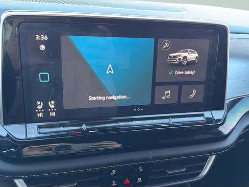 Used 2024 Volkswagen Atlas Cross Sport SE image 25