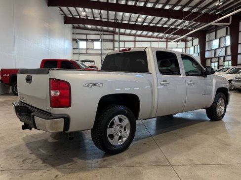 Used 2010 Chevrolet Silverado 1500 LTZ w/ Convenience Package AWD/4WD image 8