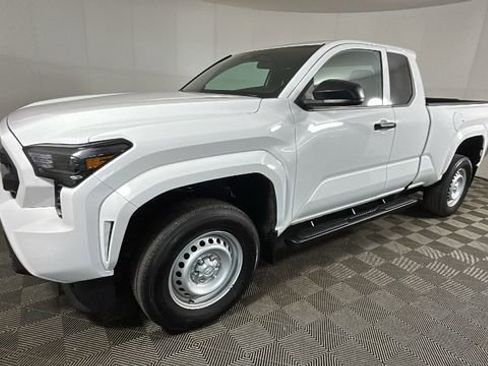 Used 2024 Toyota Tacoma SR w/ Towing Package RWD image 7