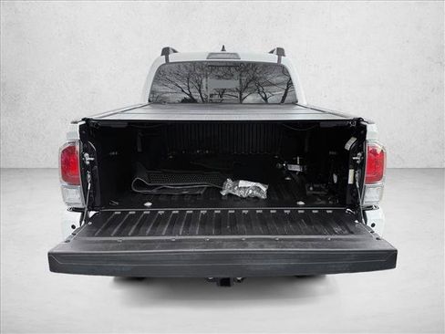 Certified 2022 Toyota Tacoma TRD Off-Road image 7