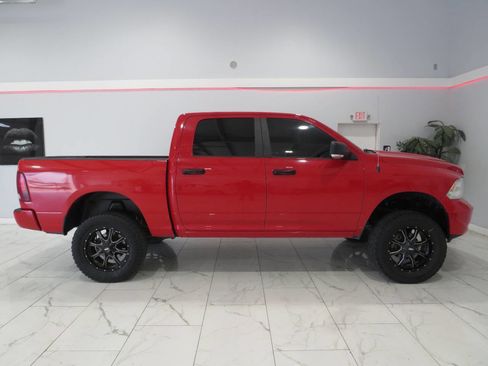 Used 2017 RAM 1500 Lone Star RWD image 2
