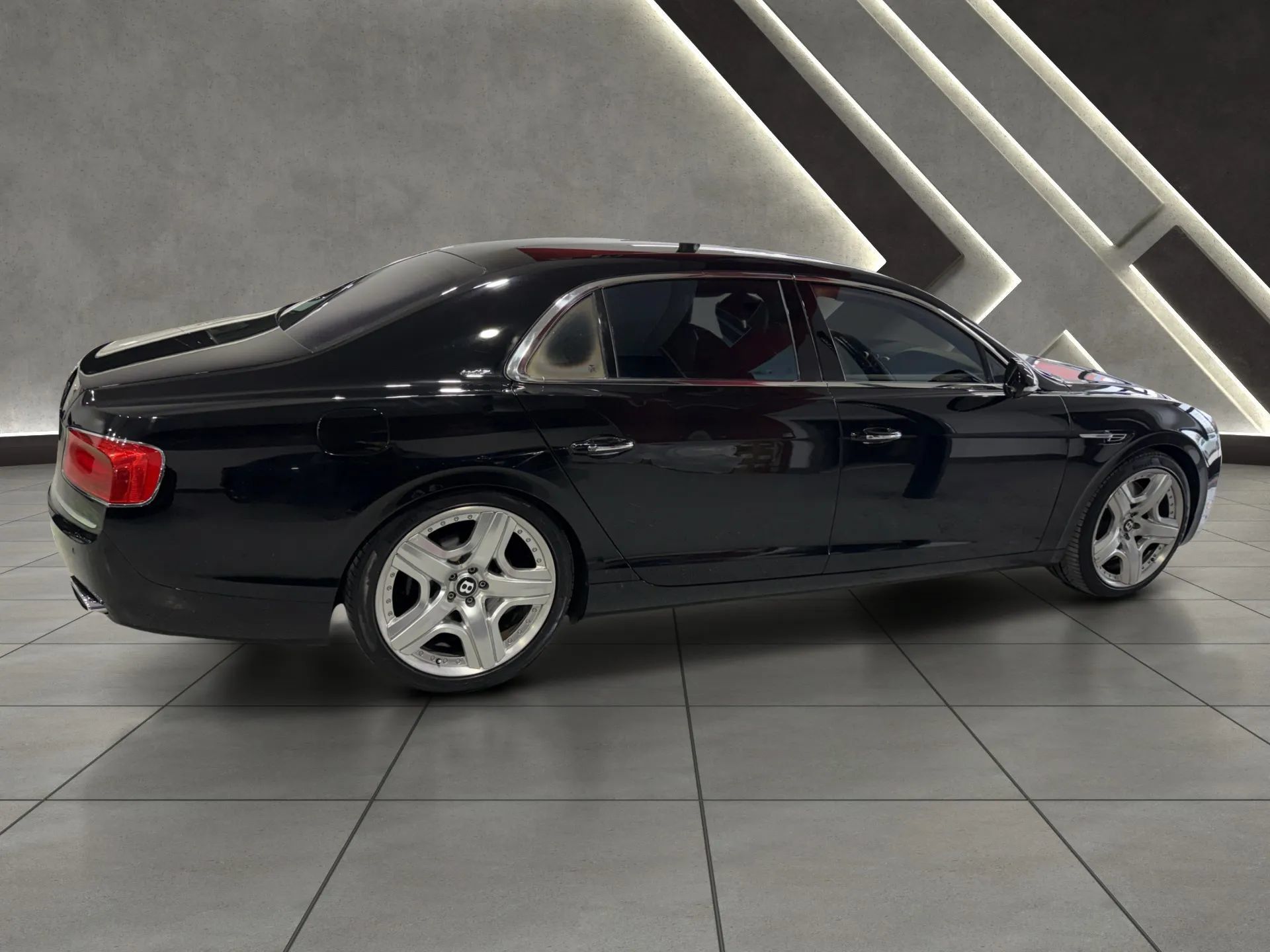 Used 2014 Bentley Flying Spur W12 AWD/4WD image 2