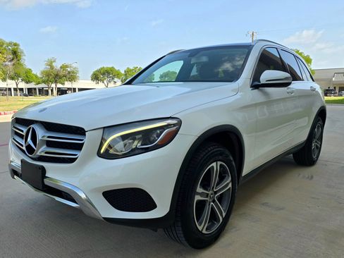 Used 2018 Mercedes-Benz GLC 300 4MATIC image 5