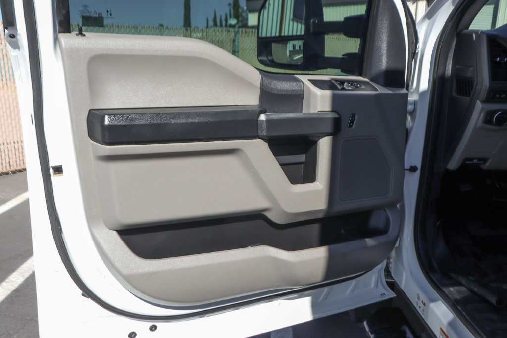 Used 2022 Ford F550 2WD Regular Cab Super Duty image 17