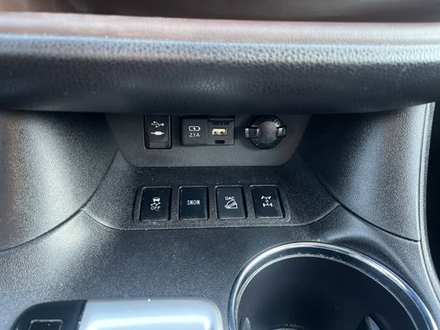 Used 2019 Toyota Highlander XLE image 31