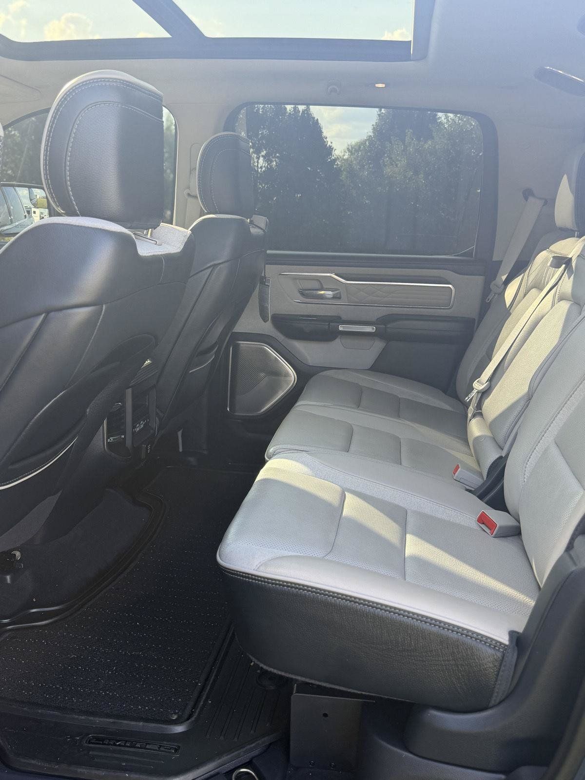 Used 2022 RAM 1500 Limited AWD/4WD image 8