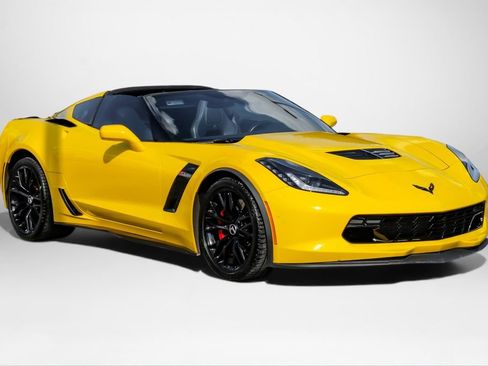 Used 2015 Chevrolet Corvette Z06 w/ 2LZ Preferred Equipment Group RWD image 4