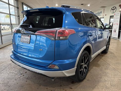 Used 2016 Toyota RAV4 SE image 2