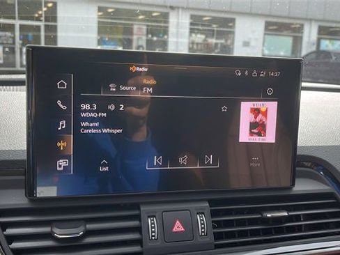 Used 2022 Audi Q5 e Premium image 15