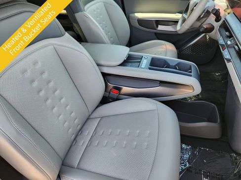 Certified 2024 Kia EV9 Wind AWD/4WD image 21