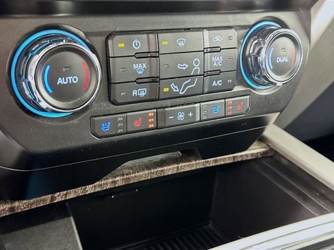 Used 2017 Ford F250 Lariat w/ Chrome Package image 16