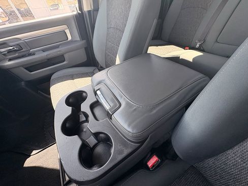 Used 2018 RAM 3500 Big Horn image 25