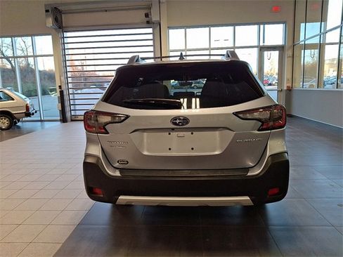 Certified 2023 Subaru Outback Limited image 5