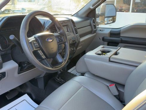 Used 2017 Ford F250 XL w/ Power Equipment Group image 9