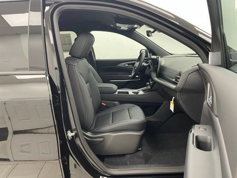 New 2026 Chevrolet Traverse LT w/ Driver Confidence Package AWD/4WD image 15