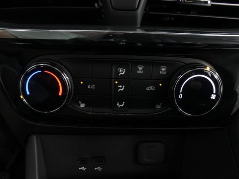 New 2026 Buick Encore GX Sport Touring w/ Advanced Technology Package FWD image 7
