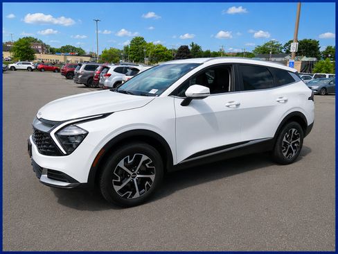 Used 2023 Kia Sportage EX AWD/4WD image 1
