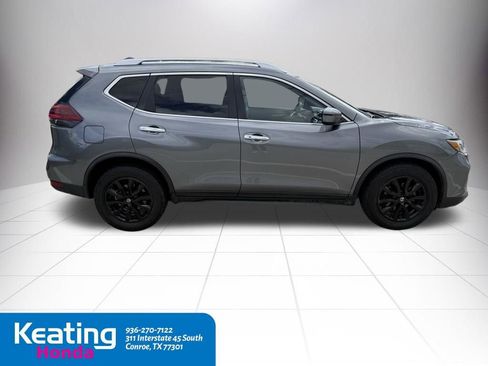 Used 2019 Nissan Rogue SV image 5