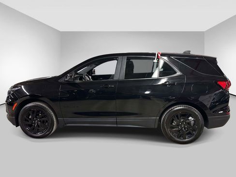 Used 2024 Chevrolet Equinox LS w/ LS Convenience Package image 2