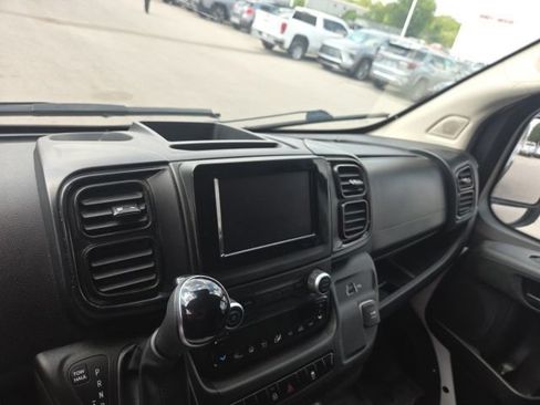 Used 2024 RAM ProMaster 2500 w/ Convenience Group FWD image 11