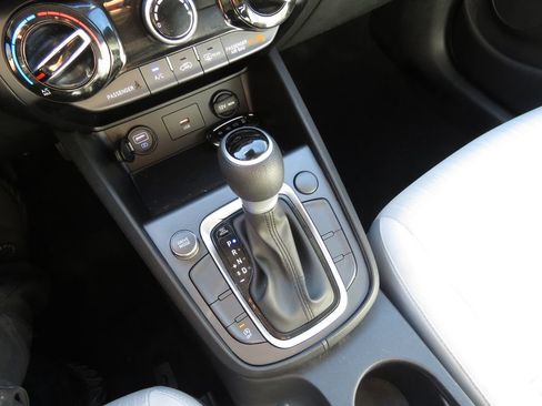 Used 2023 Hyundai Kona SEL FWD image 23
