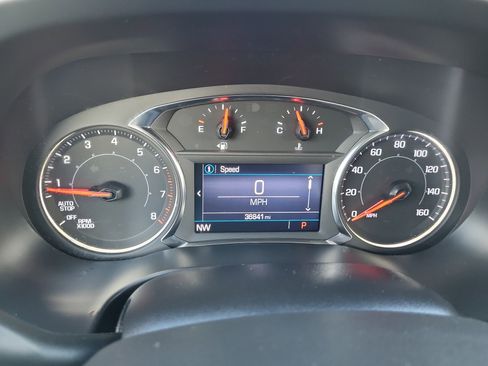 Used 2023 GMC Acadia SLE w/ LPO, Floor Liner Package image 9