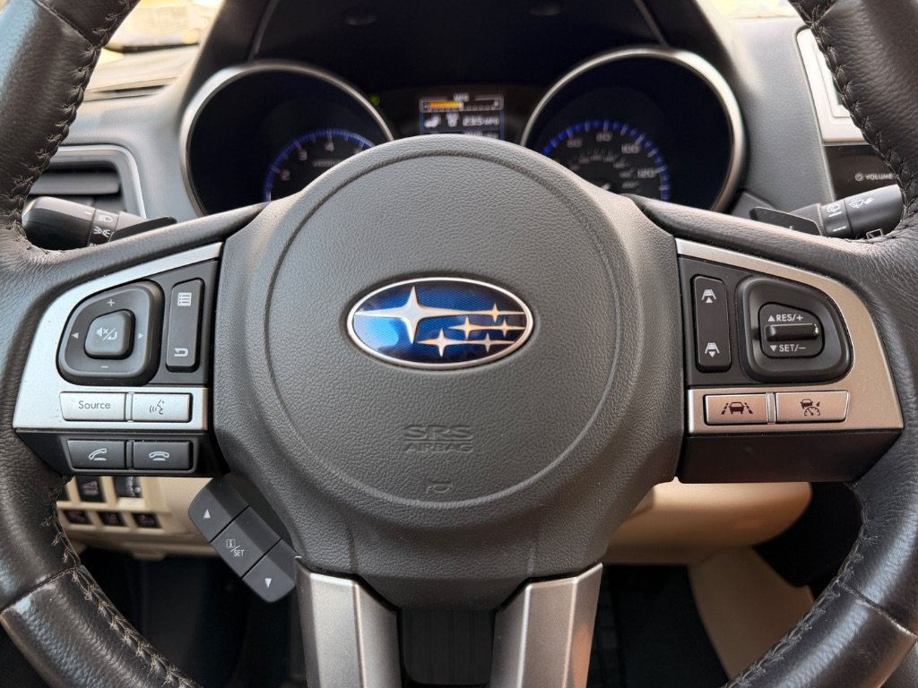 Used 2017 Subaru Outback 2.5i Limited AWD/4WD image 11