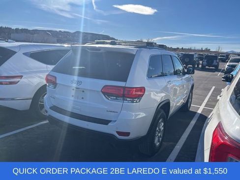 Used 2019 Jeep Grand Cherokee Laredo image 3
