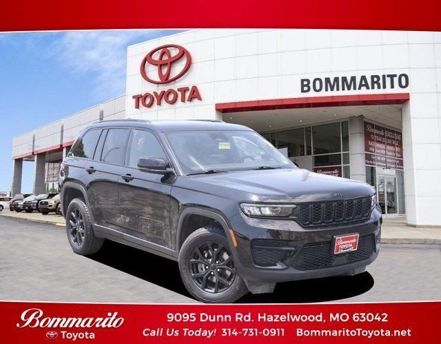 Used 2024 Jeep Grand Cherokee Altitude AWD/4WD image 1