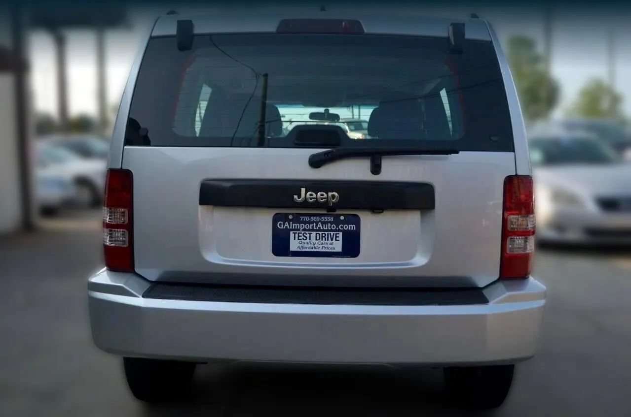 Used 2012 Jeep Liberty Sport RWD image 9