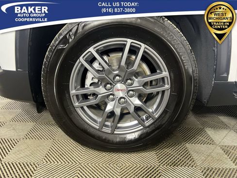 Used 2025 GMC Acadia Elevation image 33