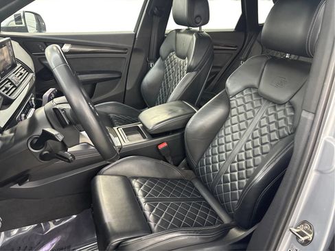 Used 2018 Audi SQ5 Prestige AWD/4WD image 13
