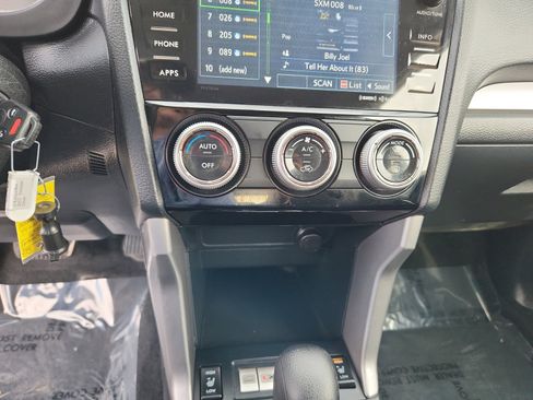 Used 2017 Subaru Forester 2.5i Premium w/ All-Weather Package image 12