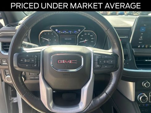 Used 2021 GMC Yukon XL SLT w/ SLT Luxury Plus Package AWD/4WD image 16