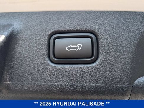 Used 2025 Hyundai Palisade Calligraphy AWD/4WD image 34
