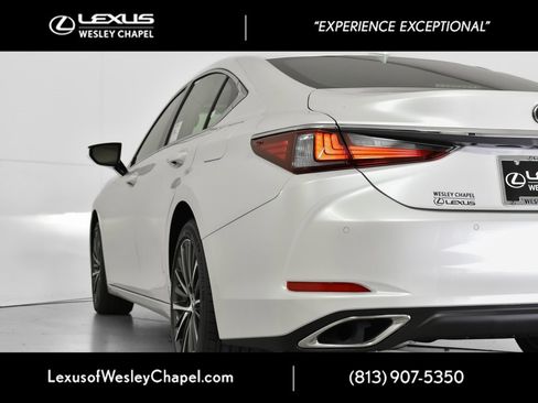 New 2025 Lexus ES 350 w/ Premium Package image 4