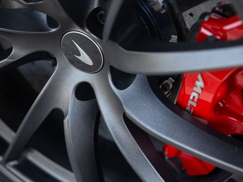 Used 2021 McLaren 720S Performance RWD image 8